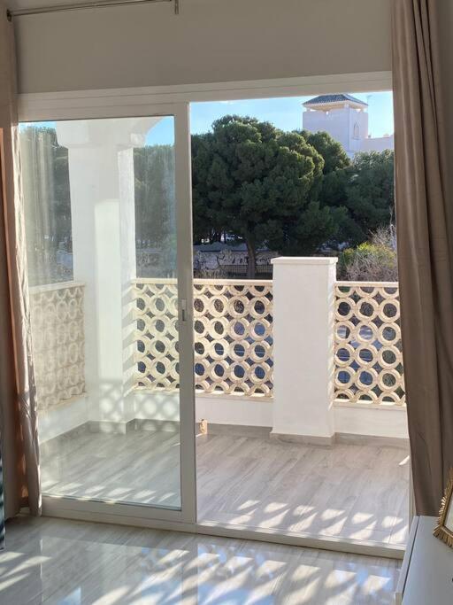 Lovely Tona توريمولينوس المظهر الخارجي الصورة